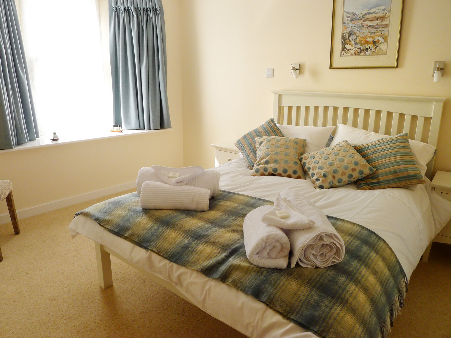 Ground floor double bedroom with sea views